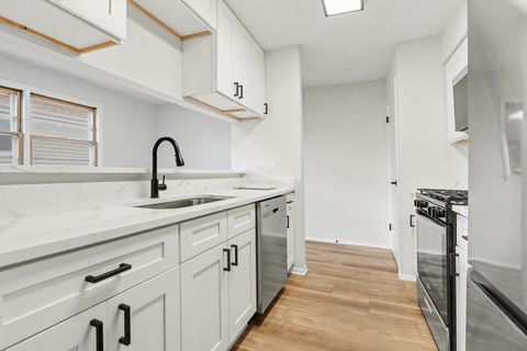 Tiny photo for 15108 Hamlin Avenue, Midlothian, IL 60445 (MLS # 12536220)