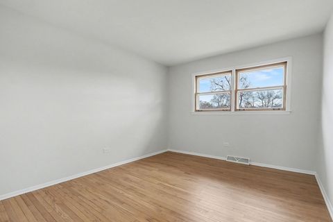 Tiny photo for 15108 Hamlin Avenue, Midlothian, IL 60445 (MLS # 12536220)