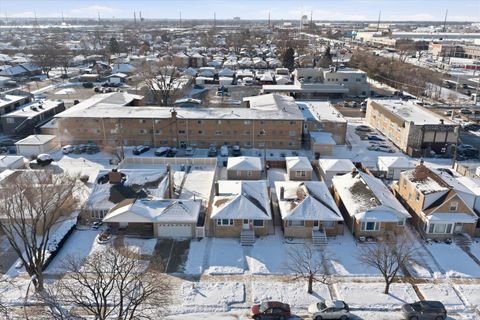 Tiny photo for 1822 N 18th Avenue, Melrose Park, IL 60160 (MLS # 12557789)