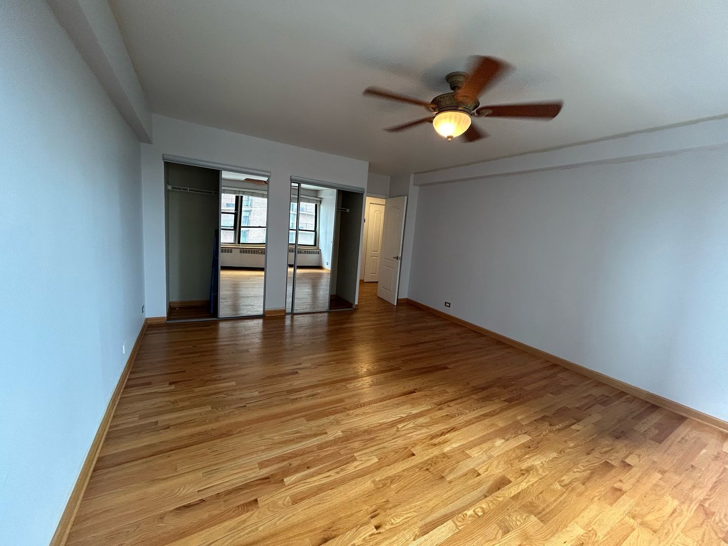 4180 N Marine Drive 405