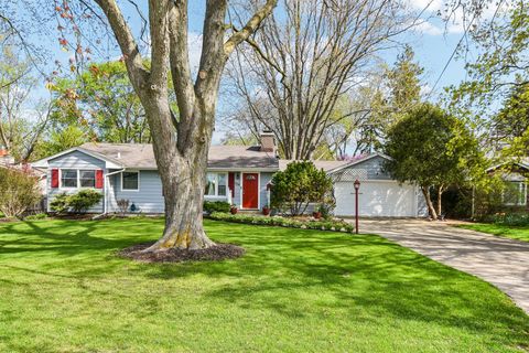 Tiny photo for 336 W Lincoln Avenue, Libertyville, IL 60048 (MLS # 12628934)