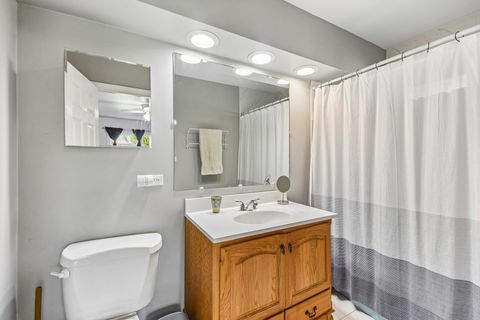 Tiny photo for 336 W Lincoln Avenue, Libertyville, IL 60048 (MLS # 12628934)