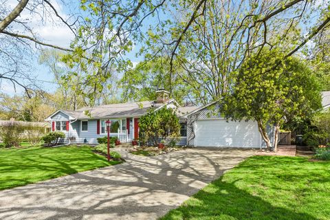 Tiny photo for 336 W Lincoln Avenue, Libertyville, IL 60048 (MLS # 12628934)