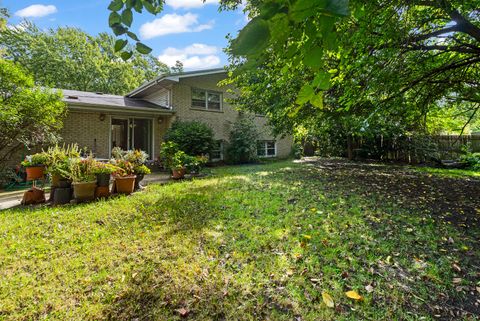 Tiny photo for 18350 Carpenter Street, Homewood, IL 60430 (MLS # 12473842)