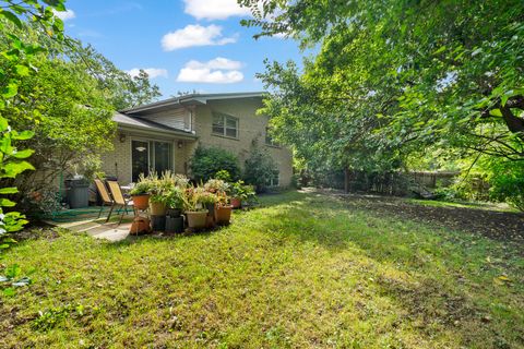 Tiny photo for 18350 Carpenter Street, Homewood, IL 60430 (MLS # 12473842)