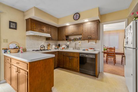 Tiny photo for 18350 Carpenter Street, Homewood, IL 60430 (MLS # 12473842)