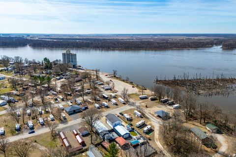 Tiny photo for 203 Railroad Street, New Boston, IL 61272 (MLS # 12598970)