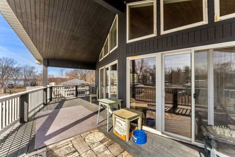 Tiny photo for 203 Railroad Street, New Boston, IL 61272 (MLS # 12598970)