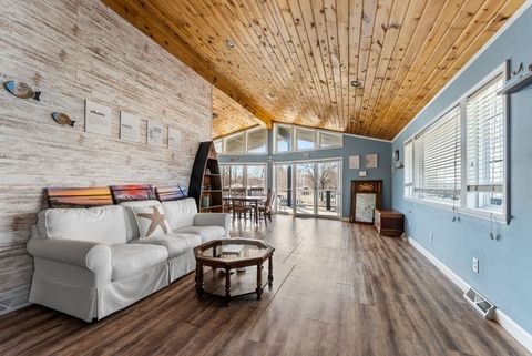 Tiny photo for 203 Railroad Street, New Boston, IL 61272 (MLS # 12598970)