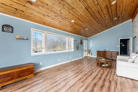 Tiny photo for 203 Railroad Street, New Boston, IL 61272 (MLS # 12598970)
