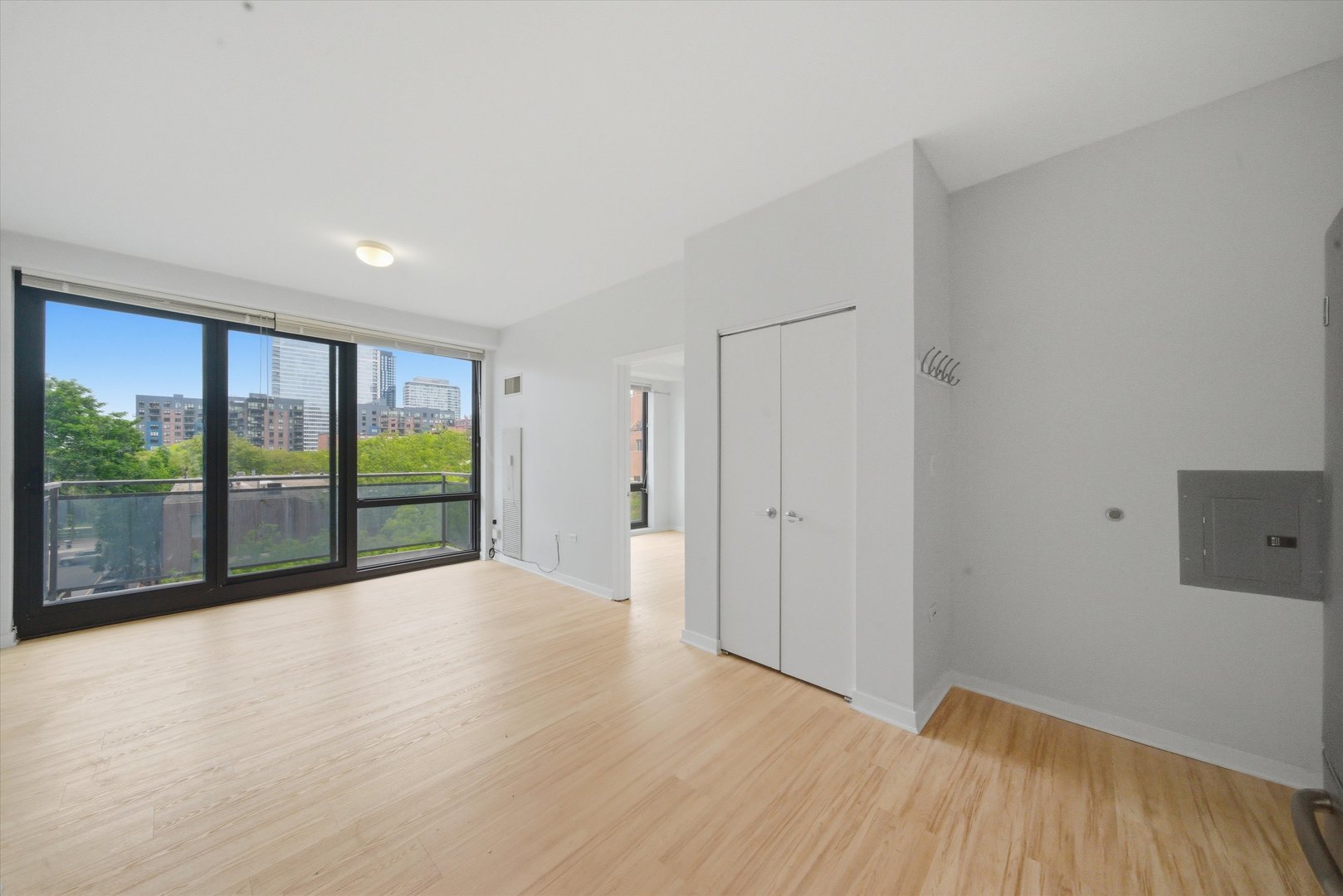 1 E 8th Street 302