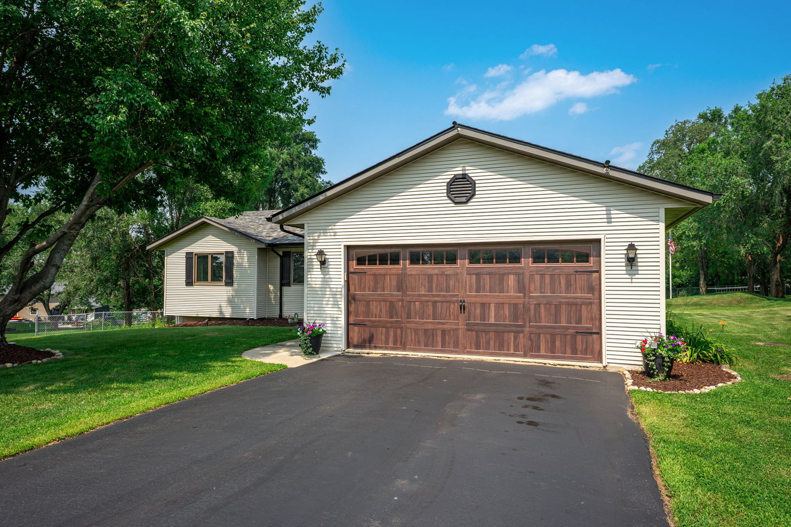 6624 Arena Drive