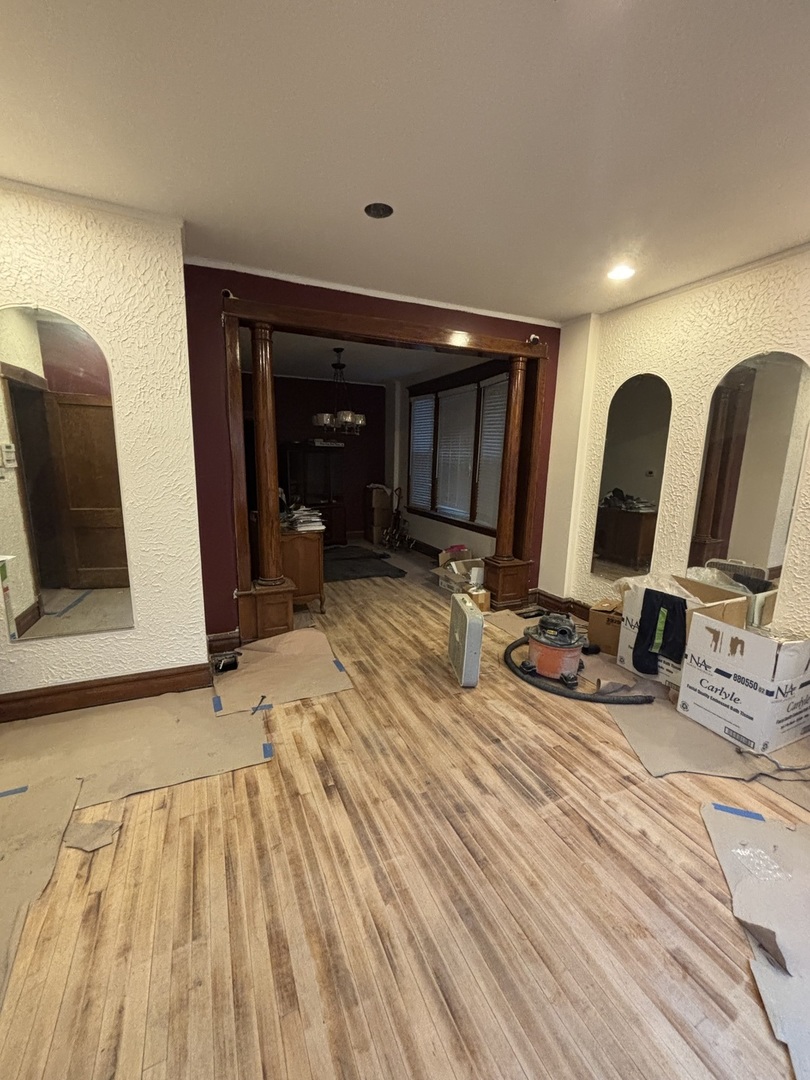 4242 W 21st Place