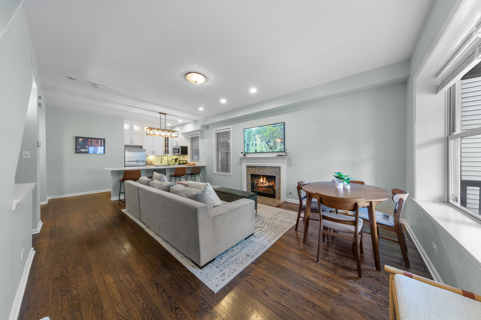 3736 N Janssen Avenue A