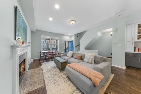 Tiny photo for 3736 N Janssen Avenue #A, Chicago, IL 60613 (MLS # 12595526)