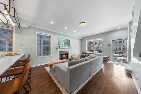 Tiny photo for 3736 N Janssen Avenue #A, Chicago, IL 60613 (MLS # 12595526)