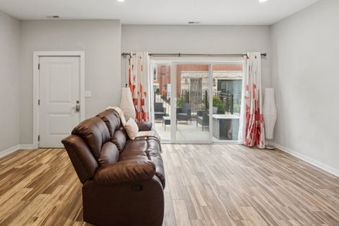 Tiny photo for 2237 W Coulter Street #4, Chicago, IL 60608 (MLS # 12577578)