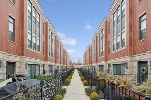 Tiny photo for 2237 W Coulter Street #4, Chicago, IL 60608 (MLS # 12577578)