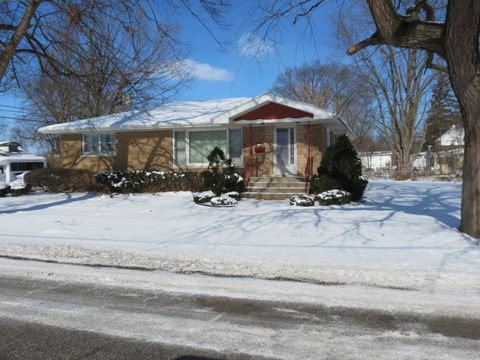 Photo of 120 E 6 Th Streets, Momence, IL 60954 (MLS # 12554430)