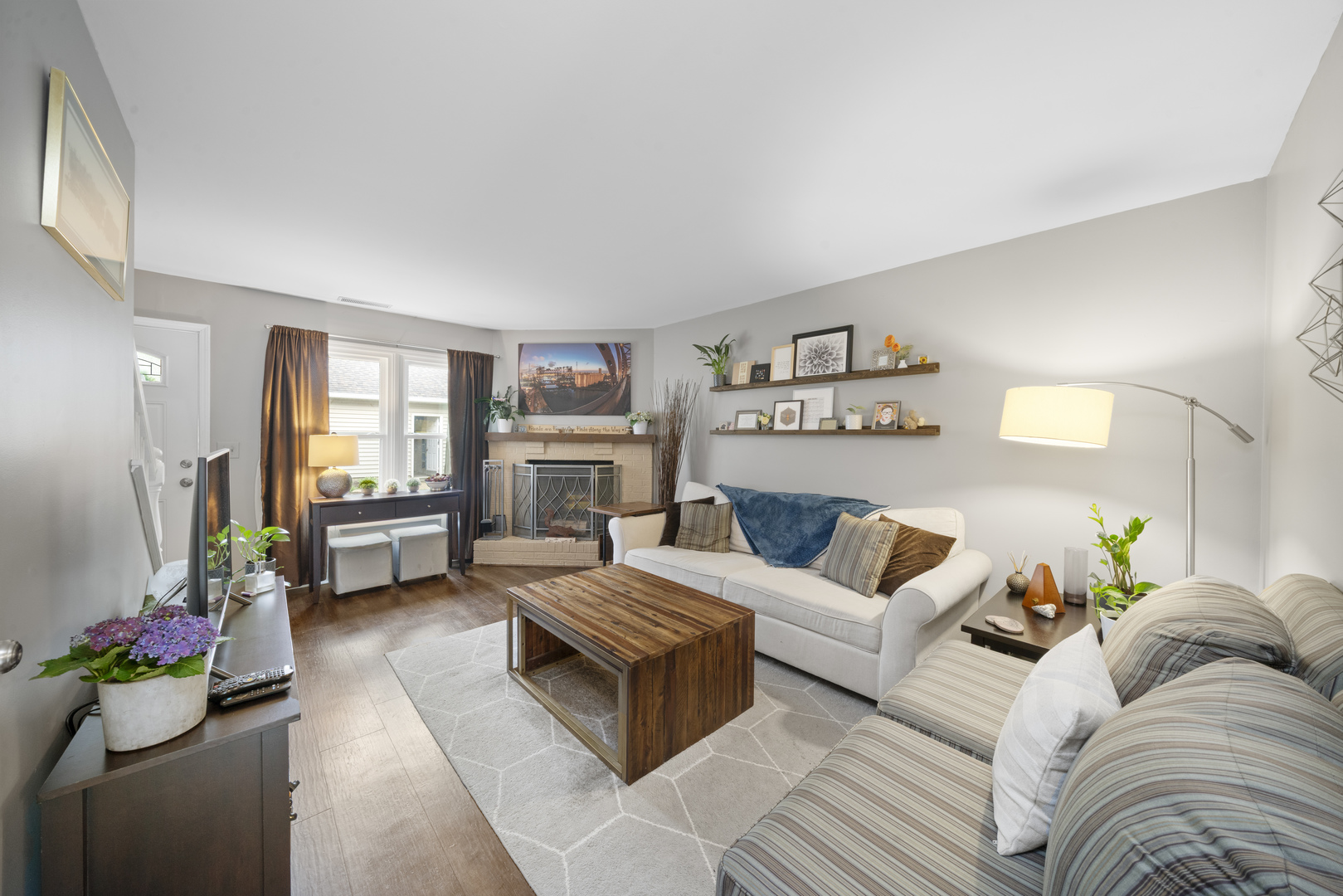 426 Kensington Court