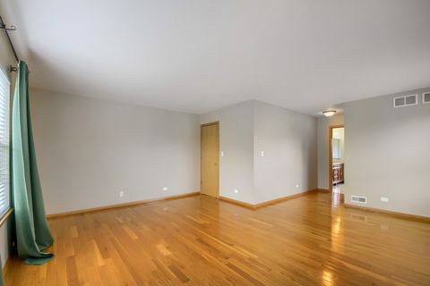 Tiny photo for 555 N Haverhill Lane, South Elgin, IL 60177 (MLS # 12634366)