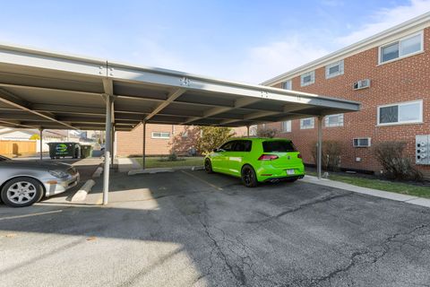 Tiny photo for 720 N WESTERN Avenue #4, Park Ridge, IL 60068 (MLS # 12583059)