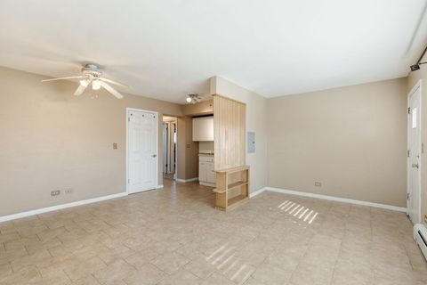 Tiny photo for 720 N WESTERN Avenue #4, Park Ridge, IL 60068 (MLS # 12583059)