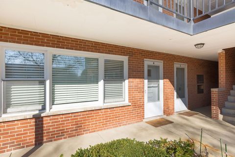 Tiny photo for 720 N WESTERN Avenue #4, Park Ridge, IL 60068 (MLS # 12583059)