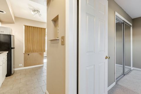 Tiny photo for 720 N WESTERN Avenue #4, Park Ridge, IL 60068 (MLS # 12583059)