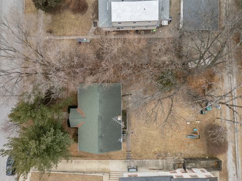 A home in Evergreen Park