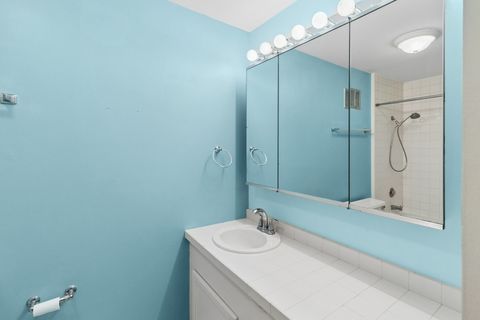 Tiny photo for 1415 E Central Road #405A, Arlington Heights, IL 60005 (MLS # 12613221)
