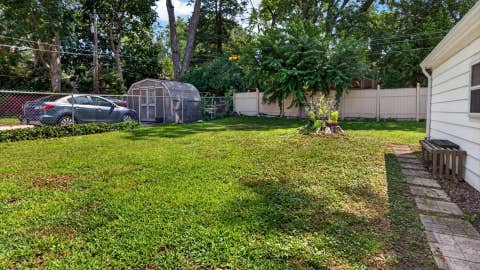 Tiny photo for 1513 N Linden Street, Bloomington, IL 61701 (MLS # 12711162)