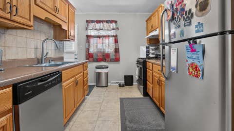 Tiny photo for 1513 N Linden Street, Bloomington, IL 61701 (MLS # 12711162)