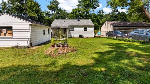 Tiny photo for 1513 N Linden Street, Bloomington, IL 61701 (MLS # 12711162)