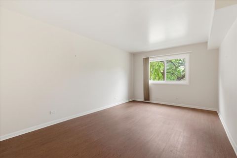 Tiny photo for 100 S Vail Avenue #203, Arlington Heights, IL 60005 (MLS # 12635015)