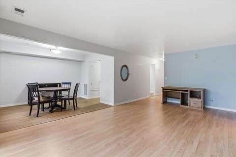 Tiny photo for 100 S Vail Avenue #203, Arlington Heights, IL 60005 (MLS # 12635015)