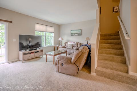 Tiny photo for 4062 POMPTON Avenue, Elgin, IL 60124 (MLS # 12729058)