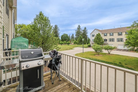 Tiny photo for 4062 POMPTON Avenue, Elgin, IL 60124 (MLS # 12729058)