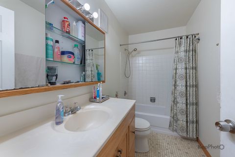 Tiny photo for 729 Limerick Lane #2D, Schaumburg, IL 60193 (MLS # 12660885)