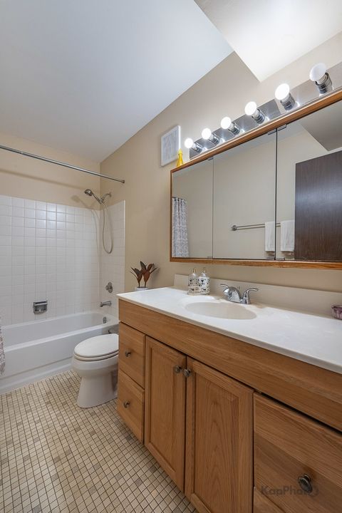 Tiny photo for 729 Limerick Lane #2D, Schaumburg, IL 60193 (MLS # 12660885)