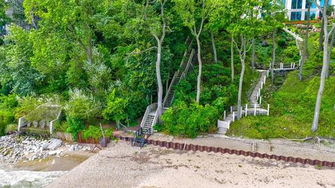 Tiny photo for 320 Keystone Court, Glencoe, IL 60022 (MLS # 12458974)