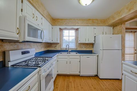 Tiny photo for 34395 SADDLE Court #0, Gurnee, IL 60031 (MLS # 12477107)