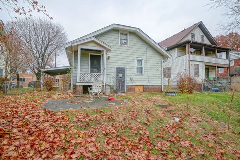 Tiny photo for 1522 Chestnut Street, Rockford, IL 61102 (MLS # 12524944)