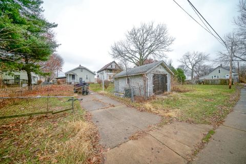Tiny photo for 1522 Chestnut Street, Rockford, IL 61102 (MLS # 12524944)
