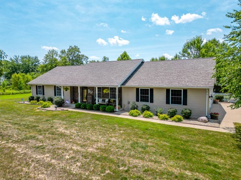 Photo of 923 Sycamore Road, Carbondale, IL 62901 (MLS # 12689622)