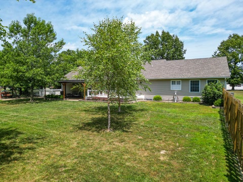Tiny photo for 923 Sycamore Road, Carbondale, IL 62901 (MLS # 12689622)