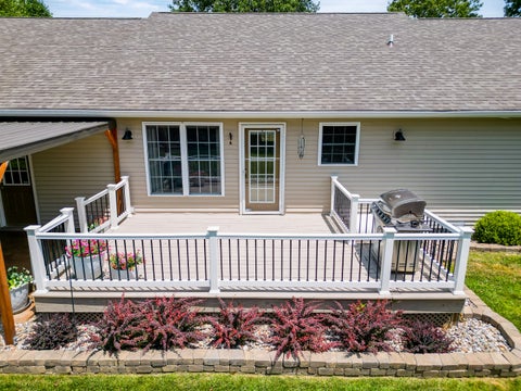 Tiny photo for 923 Sycamore Road, Carbondale, IL 62901 (MLS # 12689622)