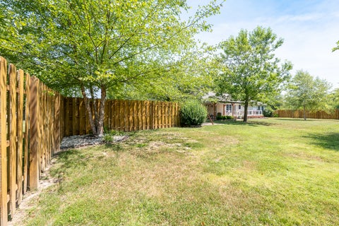 Tiny photo for 923 Sycamore Road, Carbondale, IL 62901 (MLS # 12689622)