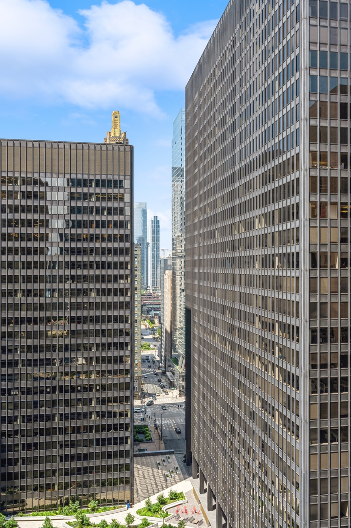 222 N COLUMBUS Drive 2102