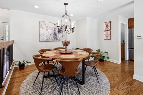 Tiny photo for 39 The Court of Cobblestone Court, Northbrook, IL 60062 (MLS # 12623518)
